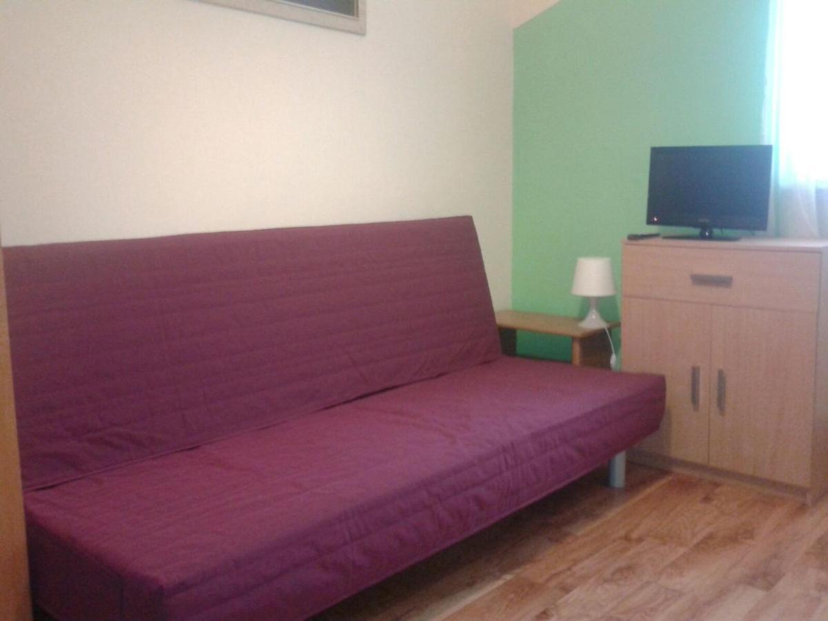 Apartamenty, Pokoje, Noclegi Pracownicze " Skarpa" Wilkasy Exterior foto