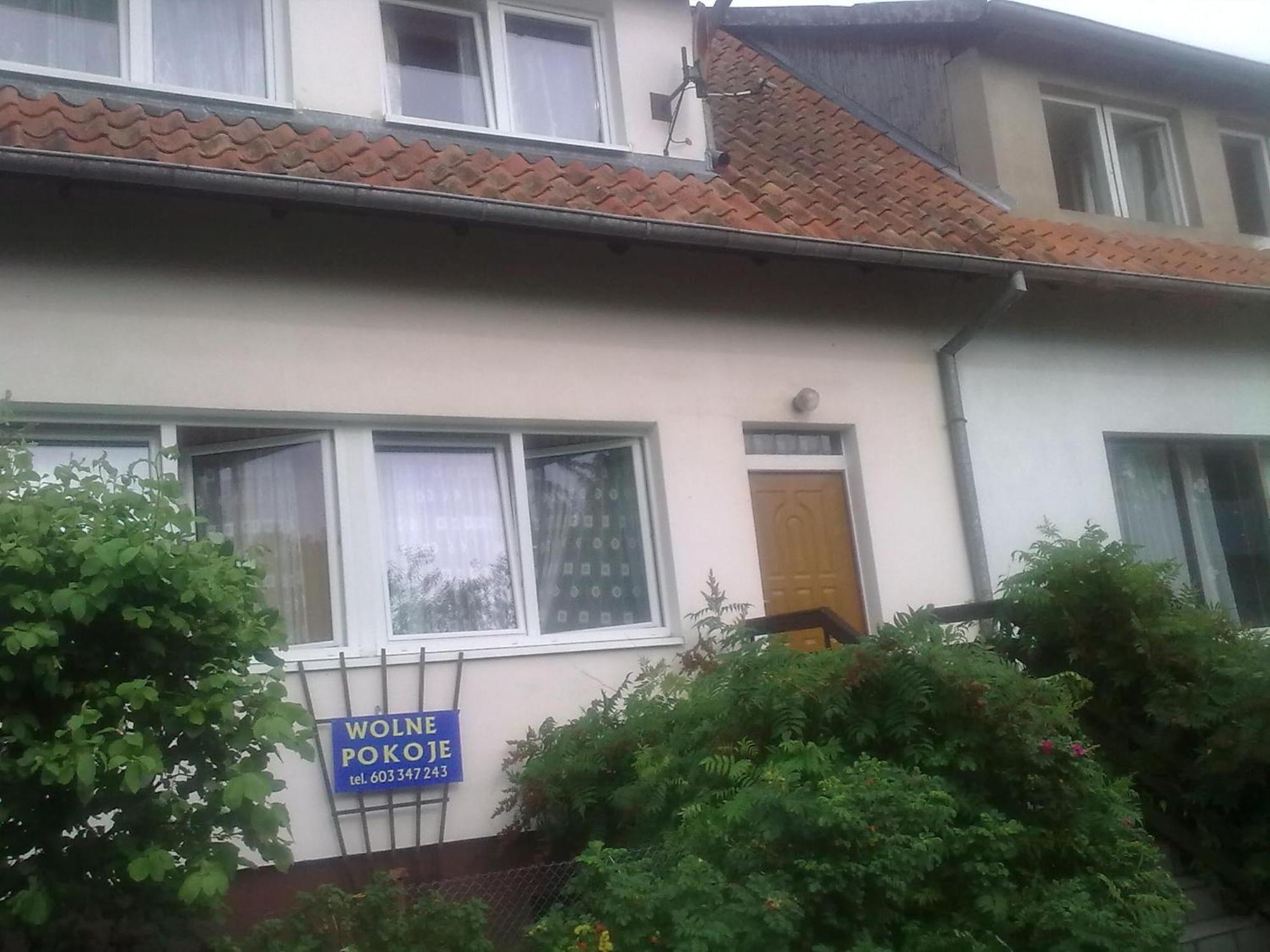 Apartamenty, Pokoje, Noclegi Pracownicze " Skarpa" Wilkasy Exterior foto