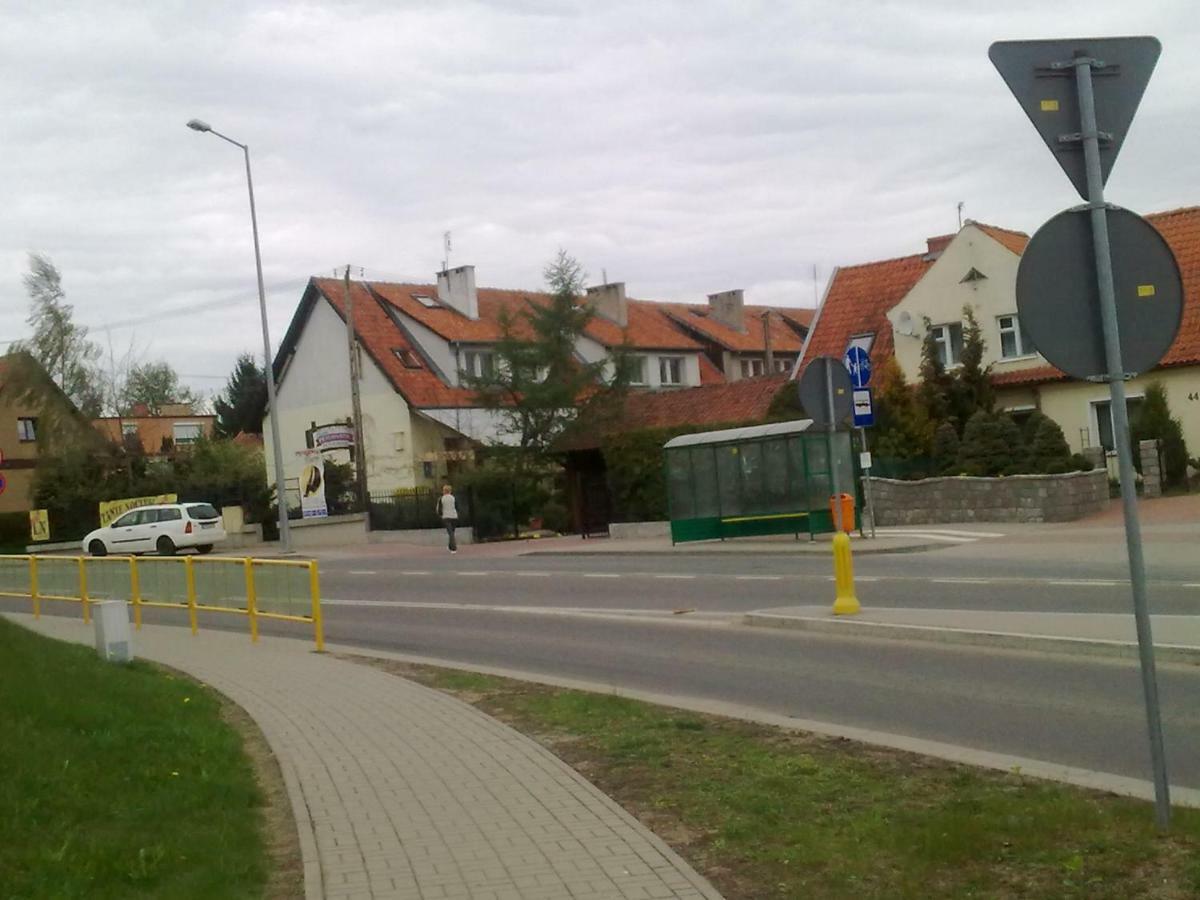 Apartamenty, Pokoje, Noclegi Pracownicze " Skarpa" Wilkasy Exterior foto