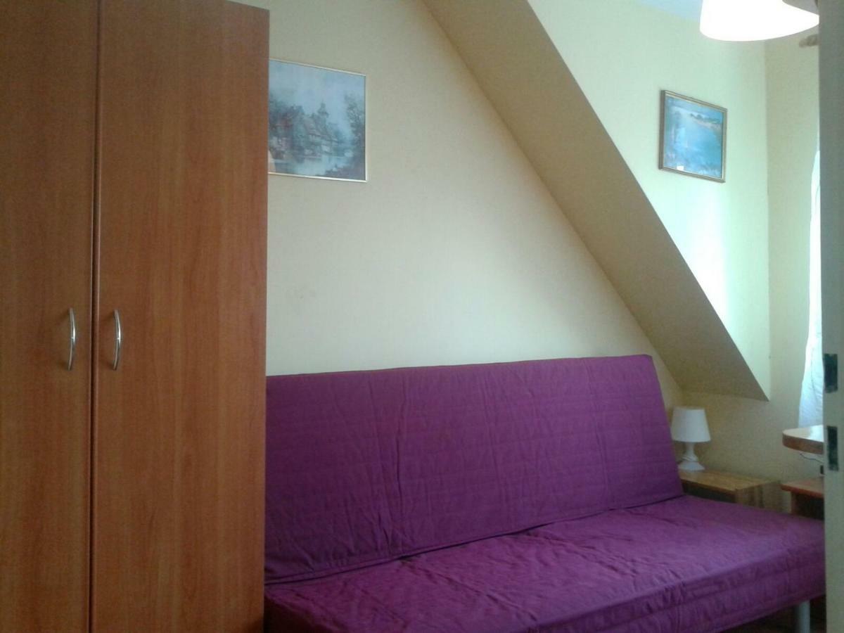 Apartamenty, Pokoje, Noclegi Pracownicze " Skarpa" Wilkasy Exterior foto